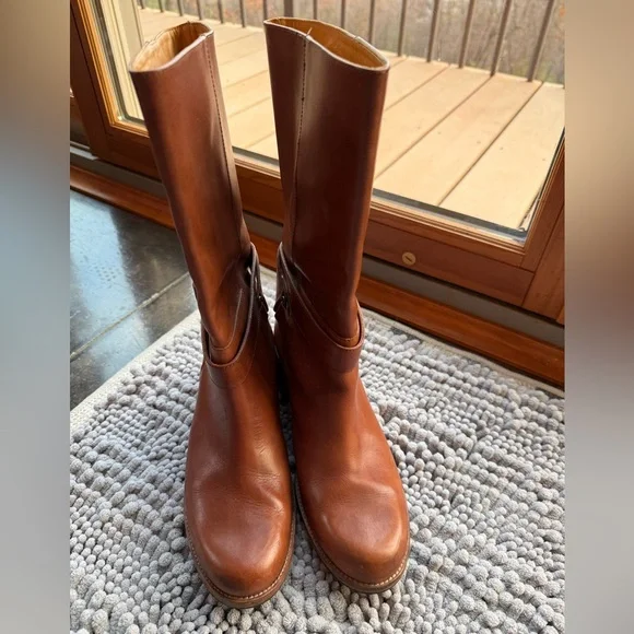 10022 shoes,Saks Fifth Ave, made in Italy, Moto style tan leather boots, EUC 39 - Picture 2 of 15